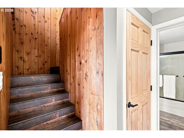 7487 ACORN HILL Ct, Salem, OR 97317
