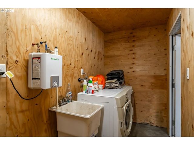 7487 ACORN HILL Ct, Salem, OR 97317