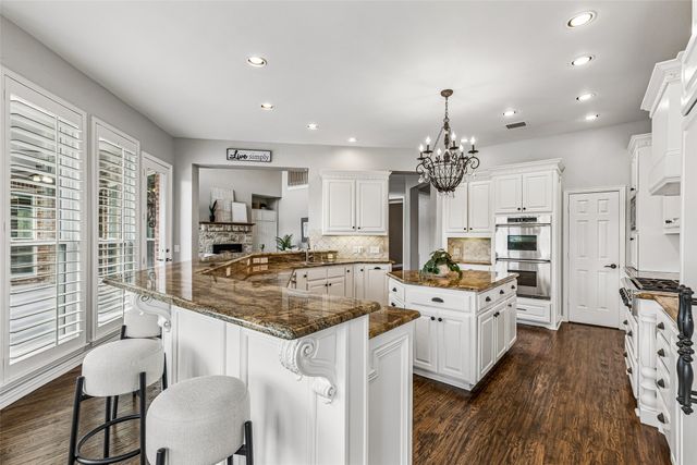 2206 Clearspring Drive N, Irving, TX 75063