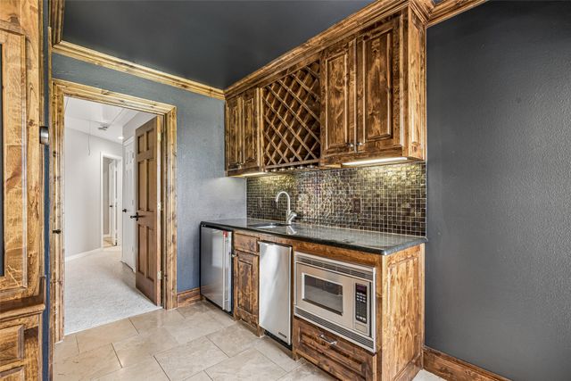 2206 Clearspring Drive N, Irving, TX 75063
