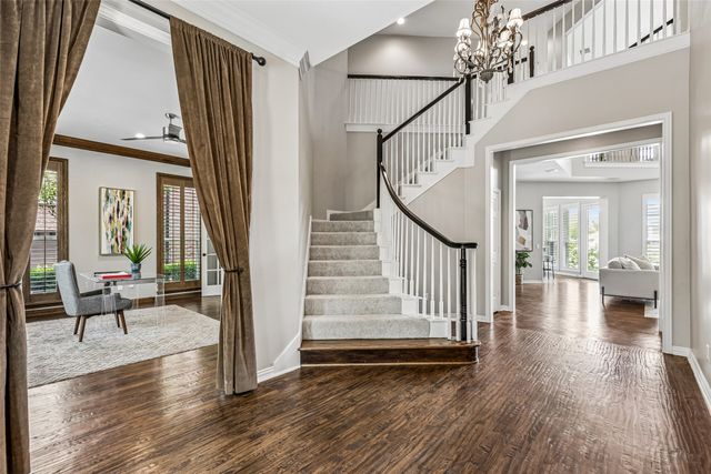 2206 Clearspring Drive N, Irving, TX 75063