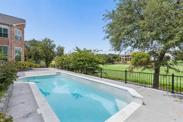 2206 Clearspring Drive N, Irving, TX 75063