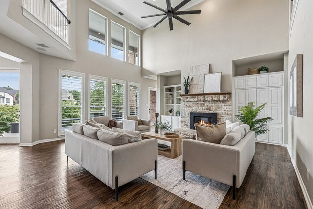 2206 Clearspring Drive N, Irving, TX 75063