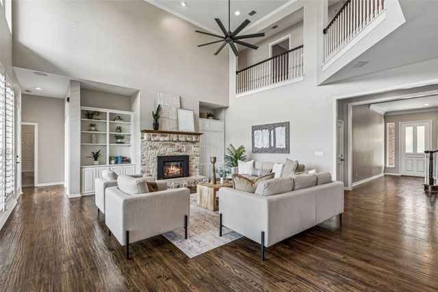 2206 Clearspring Drive N, Irving, TX 75063