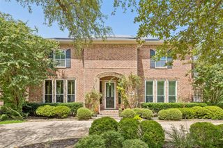 2206 Clearspring Drive N, Irving, TX 75063