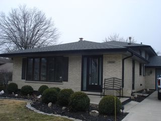 10138 S 87th Avenue, Palos Hills, IL 60465