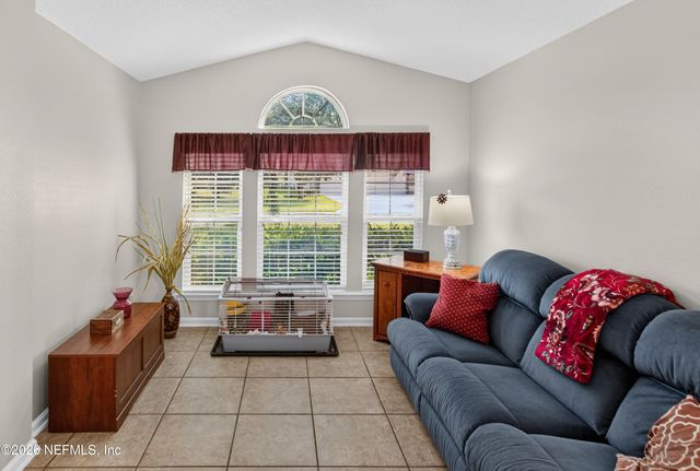 733 W KINGS COLLEGE Drive, St. Johns, FL 32259