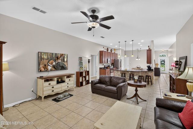 733 W KINGS COLLEGE Drive, St. Johns, FL 32259
