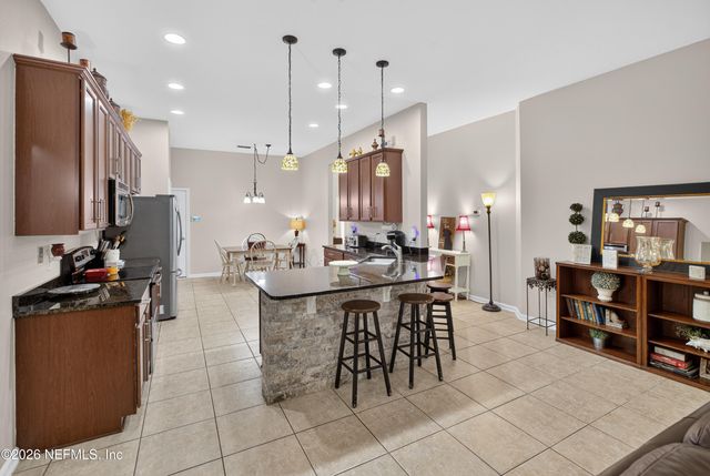 733 W KINGS COLLEGE Drive, St. Johns, FL 32259