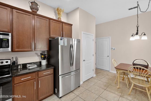 733 W KINGS COLLEGE Drive, St. Johns, FL 32259