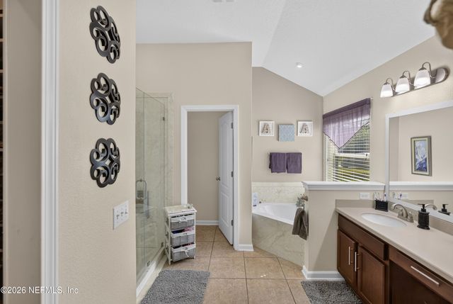 733 W KINGS COLLEGE Drive, St. Johns, FL 32259