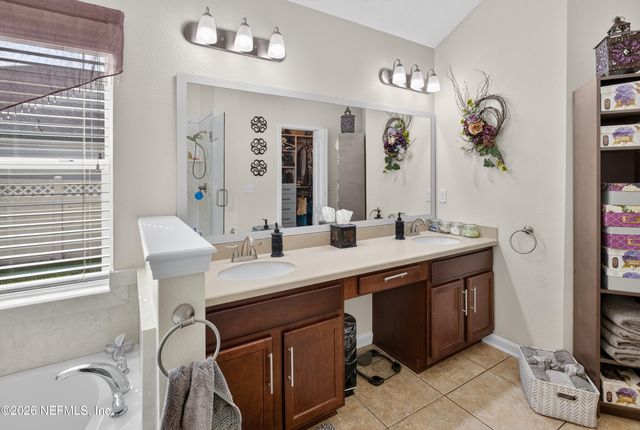 733 W KINGS COLLEGE Drive, St. Johns, FL 32259