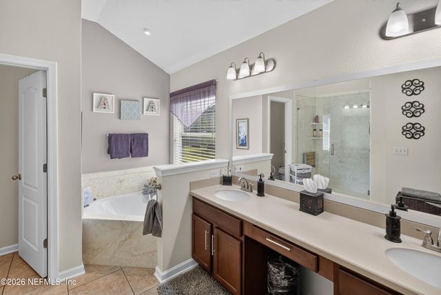 733 W KINGS COLLEGE Drive, St. Johns, FL 32259