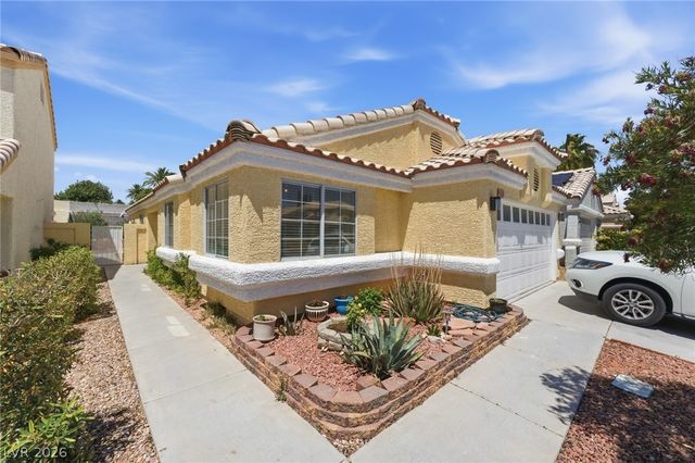 2313 Diamondback Drive, Las Vegas, NV 89117