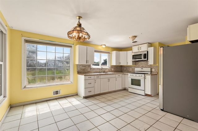 300 Wildbriar Road, Henrietta, NY 14623
