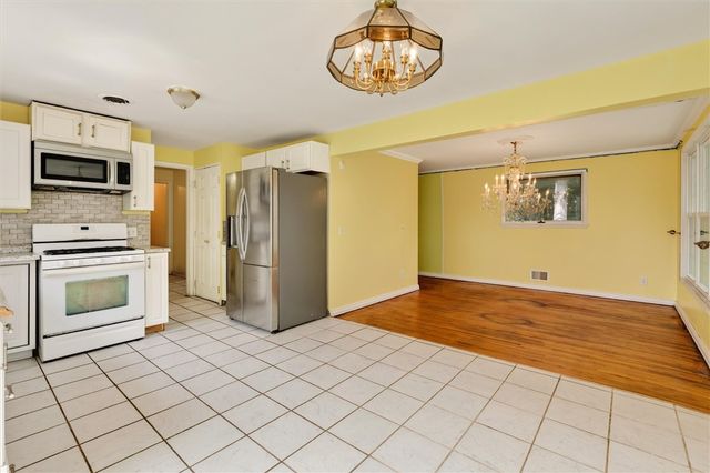300 Wildbriar Road, Henrietta, NY 14623