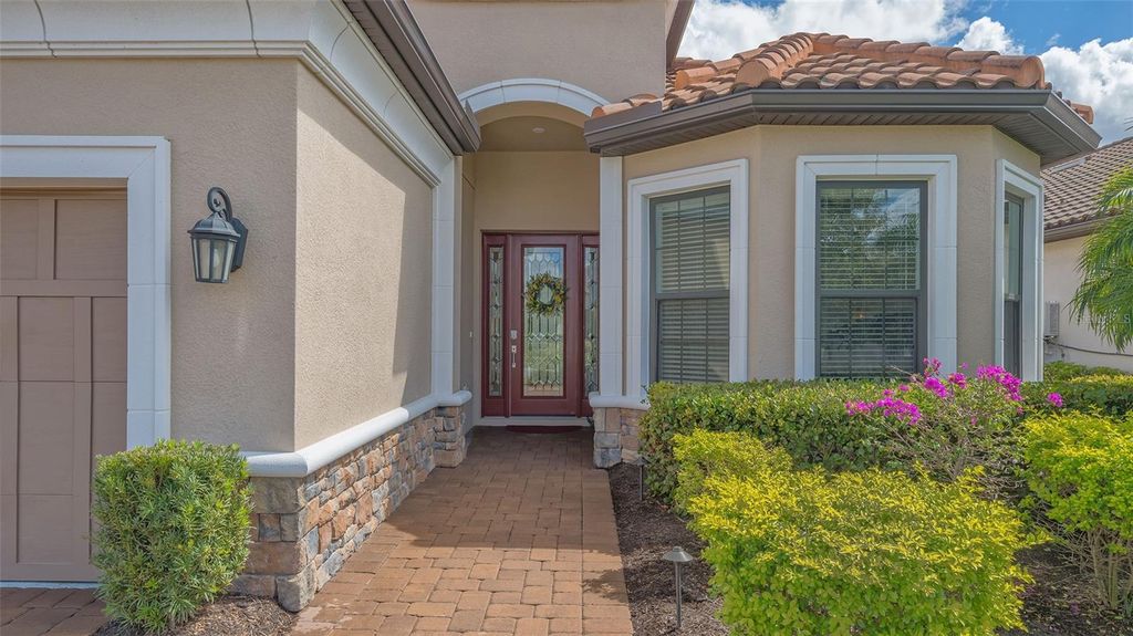Image 3 of property listing at 4719 CASSIO COURT, Bradenton, FL 34211