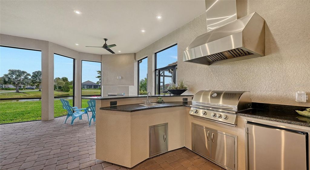 Image 37 of property listing at 4719 CASSIO COURT, Bradenton, FL 34211