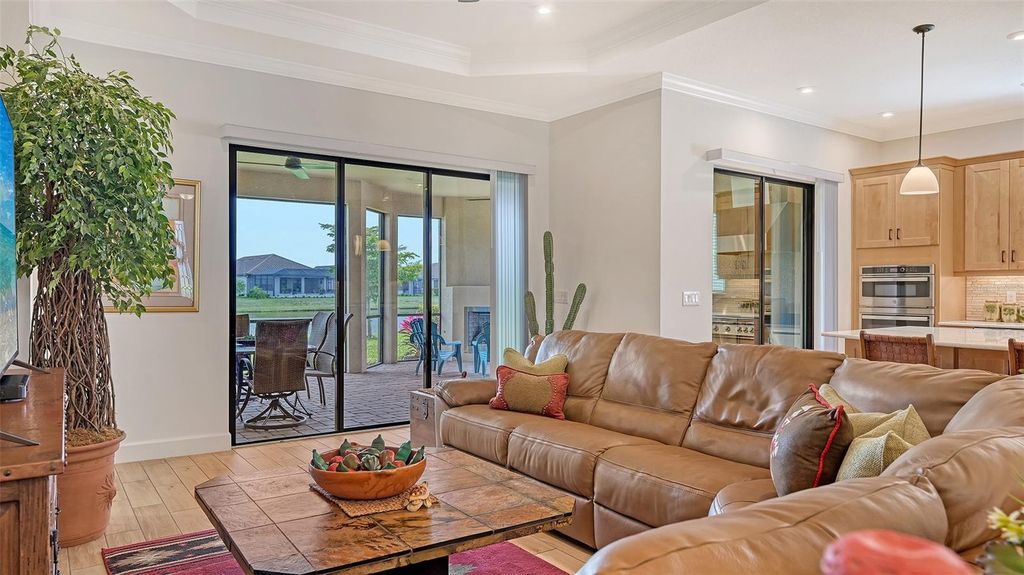 Image 9 of property listing at 4719 CASSIO COURT, Bradenton, FL 34211