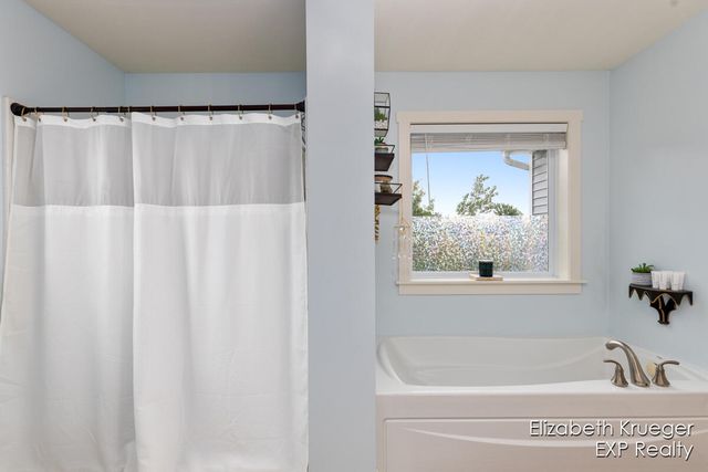 5810 Larson Lane, Fruitport Twp, MI 49444