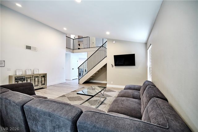 6348 Mockingbird Lane, Las Vegas, NV 89103