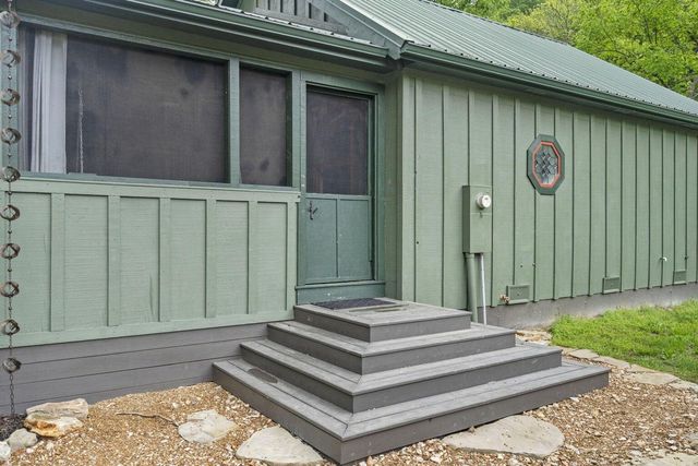 1226 Peace In Valley Road, Blue Eye, MO 65611