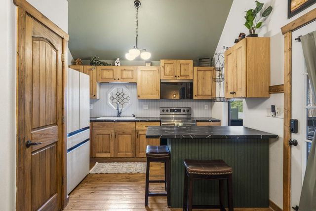 1226 Peace In Valley Road, Blue Eye, MO 65611