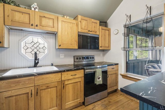 1226 Peace In Valley Road, Blue Eye, MO 65611