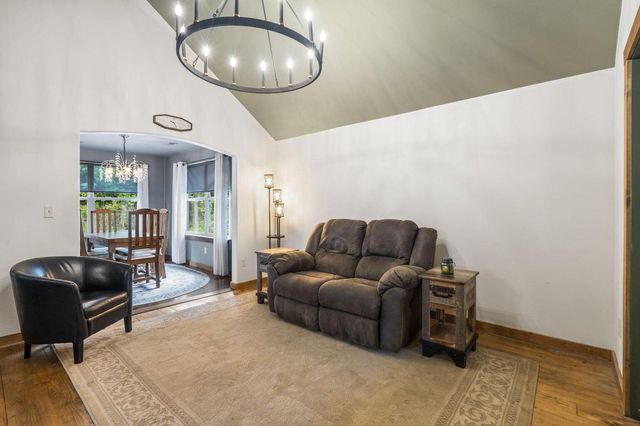 1226 Peace In Valley Road, Blue Eye, MO 65611