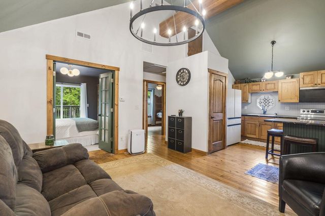 1226 Peace In Valley Road, Blue Eye, MO 65611