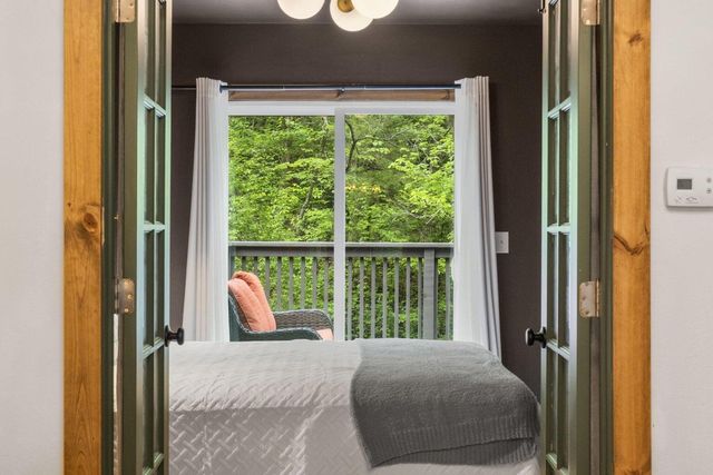 1226 Peace In Valley Road, Blue Eye, MO 65611