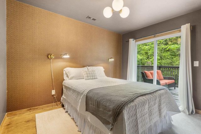 1226 Peace In Valley Road, Blue Eye, MO 65611