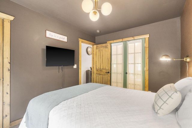 1226 Peace In Valley Road, Blue Eye, MO 65611