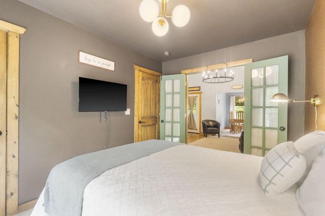 1226 Peace In Valley Road, Blue Eye, MO 65611