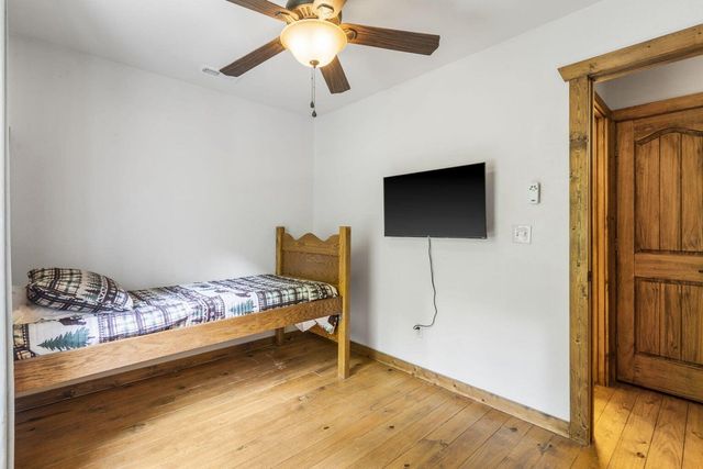 1226 Peace In Valley Road, Blue Eye, MO 65611