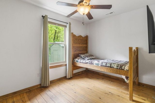 1226 Peace In Valley Road, Blue Eye, MO 65611