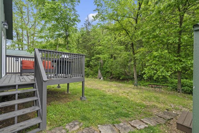 1226 Peace In Valley Road, Blue Eye, MO 65611