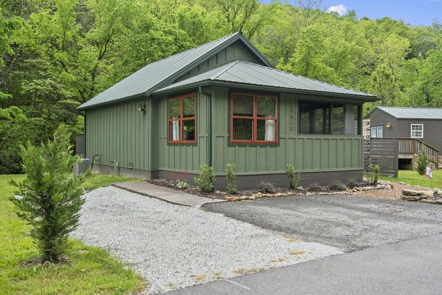 1226 Peace In Valley Road, Blue Eye, MO 65611