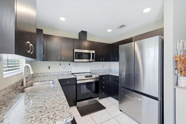 4478 LONGFORD DRIVE, Sarasota, FL 34232