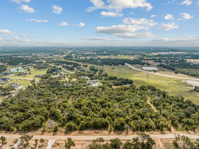 813 Ginger's Way, Bartonville, TX 76226