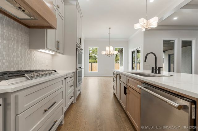 11927 S Vandalia Avenue, Tulsa, OK 74103