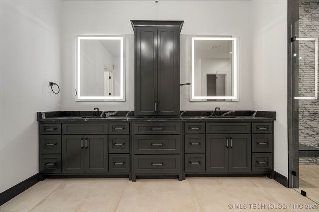 11927 S Vandalia Avenue, Tulsa, OK 74103