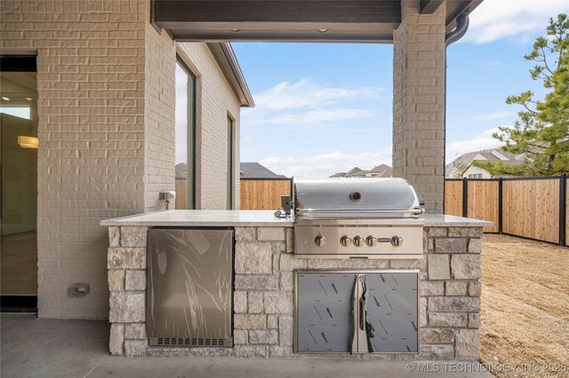 11927 S Vandalia Avenue, Tulsa, OK 74103