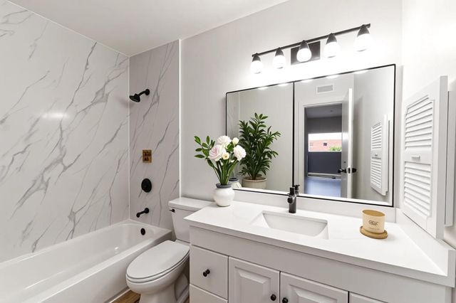 3015 Walnut Bend Lane 31, Houston, TX 77042