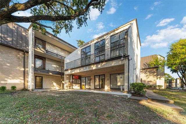 3015 Walnut Bend Lane 31, Houston, TX 77042