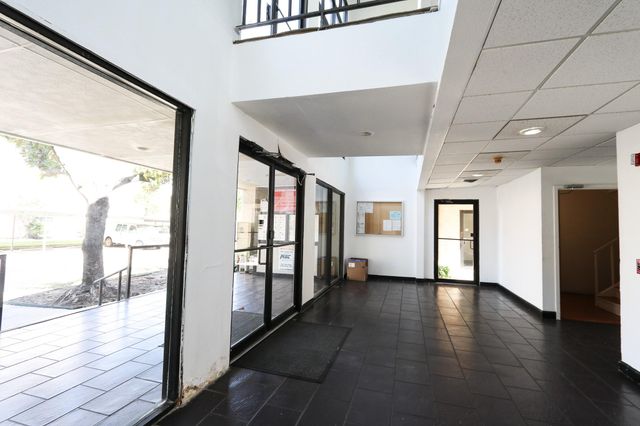 3015 Walnut Bend Lane 31, Houston, TX 77042