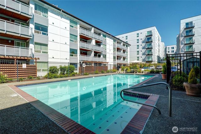 10501 8th Avenue NE #334, Seattle, WA 98125