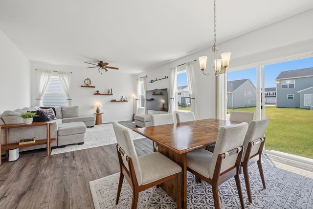 1313 Marston Street, South Elgin, IL 60177