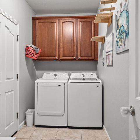 18094 Spyglass Rd, Hidden Valley Lake, CA 95467