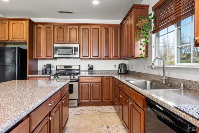 18094 Spyglass Rd, Hidden Valley Lake, CA 95467